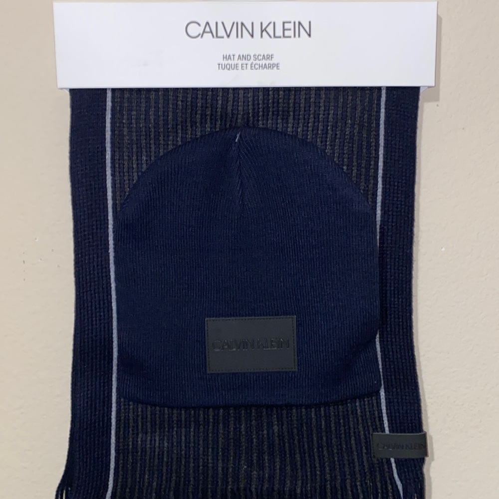 Calvin Klein Beanie set